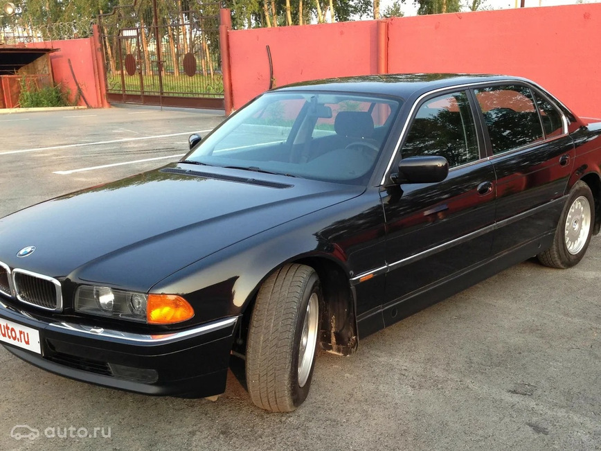 В Тюмени продают BMW E38 740iL без пробега за... 5 миллионов рублей