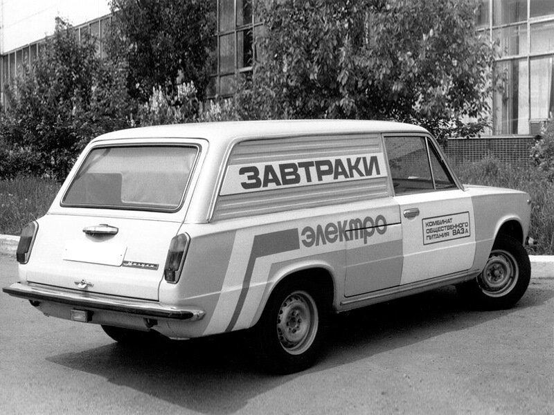 Каким был первый советский серийный электромобиль Однако, ВАЗ2801, машины, аккумуляторов, оказалась, достаточно, производство, эксплуатация, электромобиля, предприятиях, ресурс, километров, модель, машина, эксплуатации, поэтому, скорость, почти, менее, выпустило