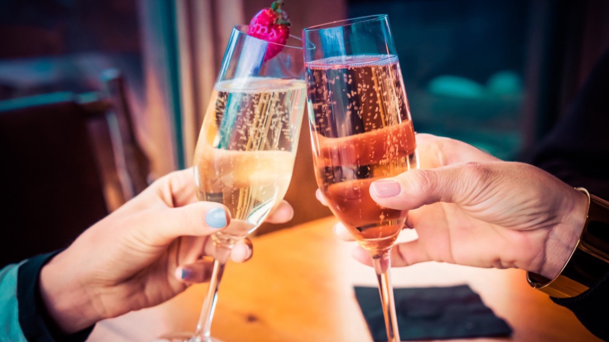 Минфин объяснил импортерам, как теперь ввозить шампанское в Россию