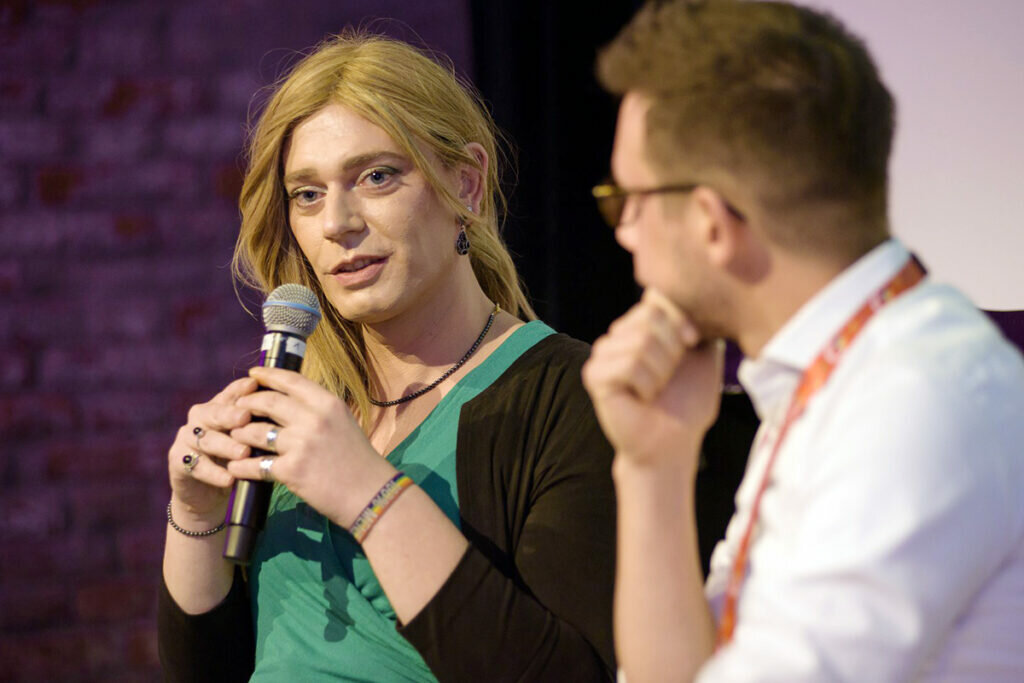 Моральные страдания малышки Тессы