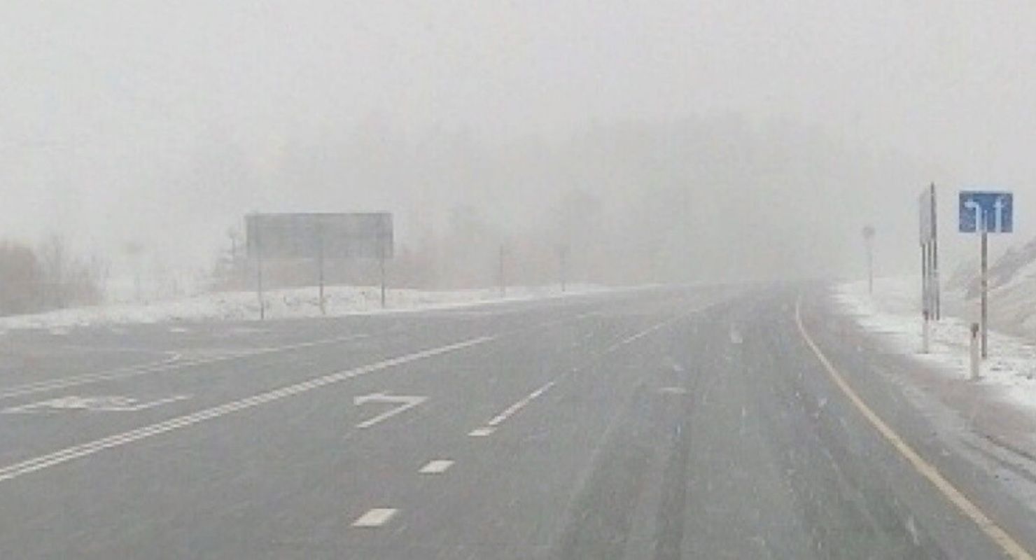 В Калининградской области водитель автобуса переключал передачи шваброй