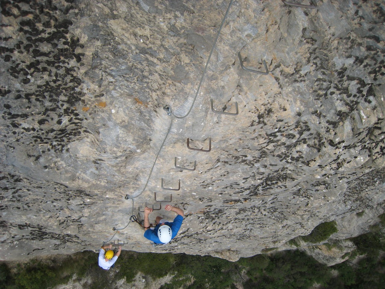 Via Ferrata - железная тропа - не дай бог кому-то на нее попасть! Via Ferrata - железная тропа - не дай бог кому-то на нее попасть!