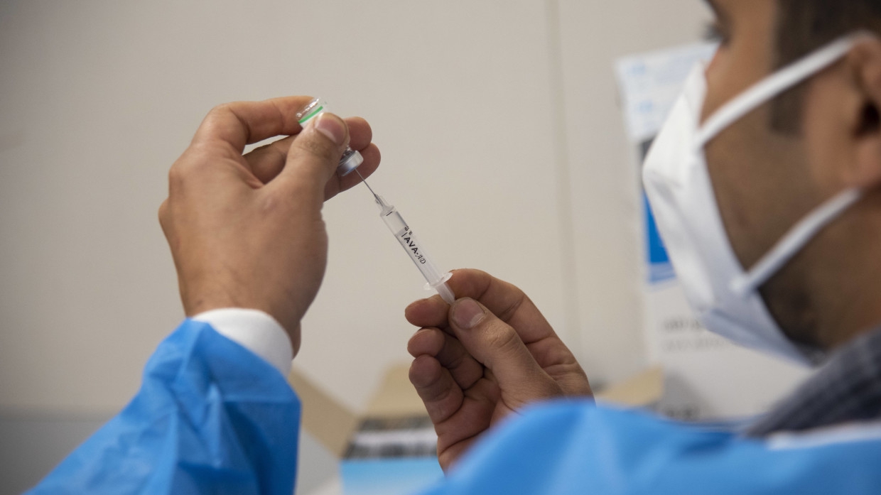 ВОЗ: имеющиеся вакцины обеспечивают защиту от всех штаммов коронавируса