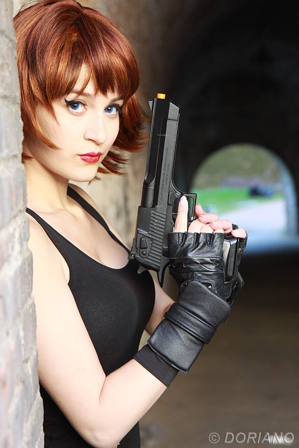 Косплей Мерил (Meryl Silverburgh) из Metal Gear