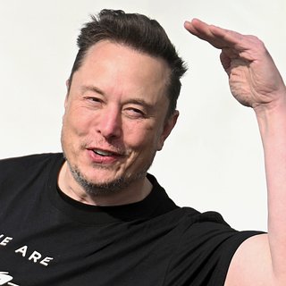 Маск вернул себе титул богатейшего человека