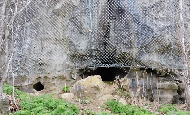 «Местные верят, что пещера может быть порталом»: 10 человек ушли в короткий отрезок подземелья и больше их не видели 