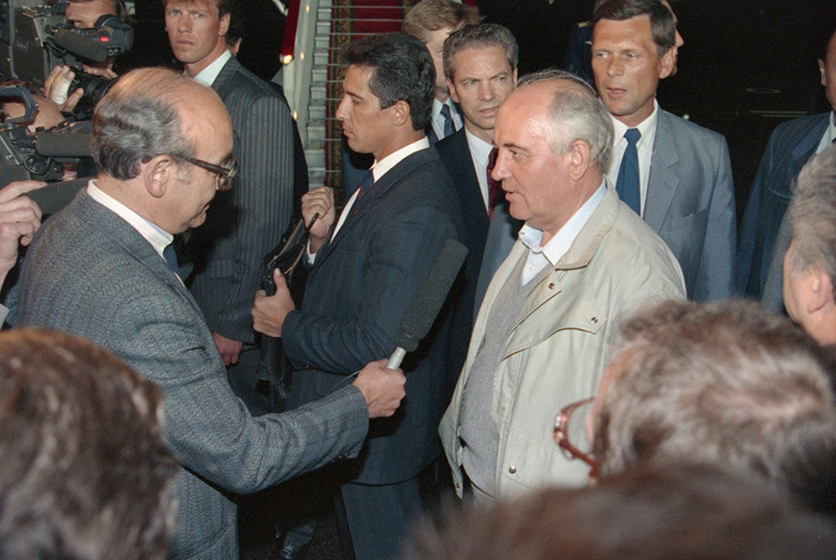 Горбачев после возвращения в Москву