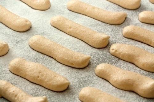 Бисквитное печенье савоярди, или Дамские Пальчики - обязательный компонент тирамису. 01