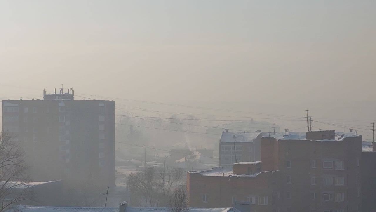 Кемерово затянуло дымкой и туманом