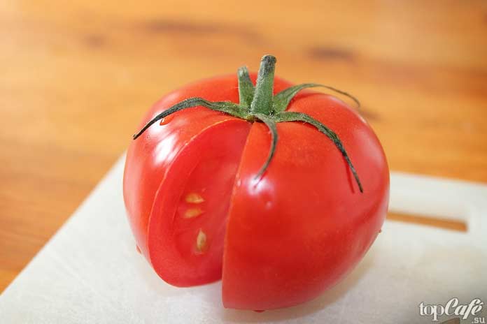 Продукты, от которых тело начинает неприятно пахнуть: Томаты. CC0