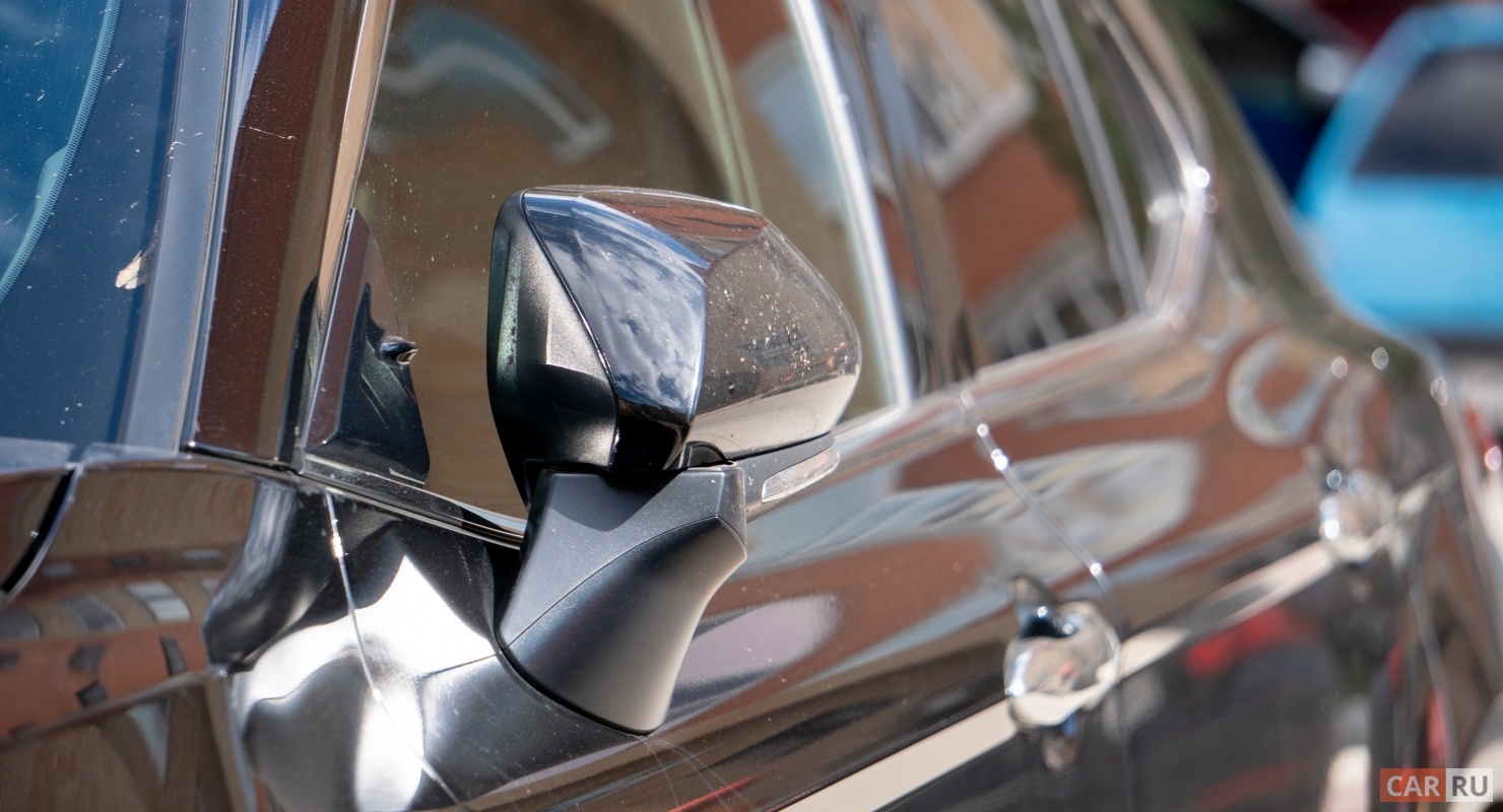 Необычный концепт-кар, у которого 36 зеркал и 86 фар