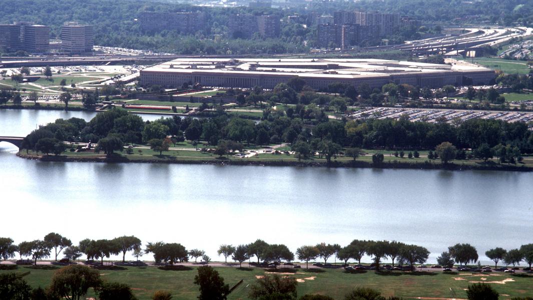 Санкции космического масштаба: Пентагон запрещает работать с Россией Космос