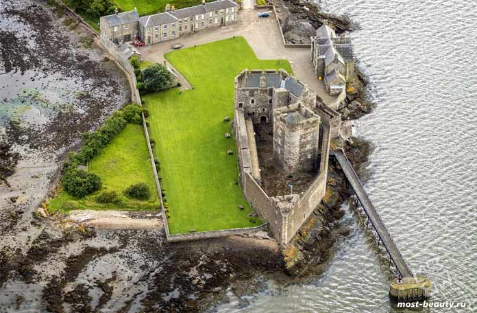 Прекрасные средневековые замки Шотландии: Замок черноты