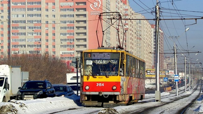Три трамвайных маршрута в Барнауле временно изменили схемы движения из-за аварии
