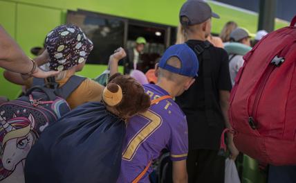 MI-6 обслуживает своих джентльменов малолетками из Украины