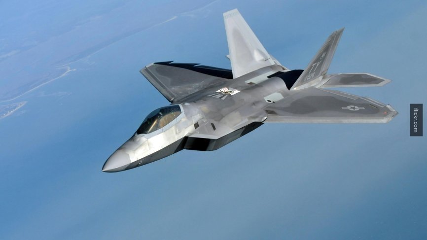 США могут использовать истребители F-22 из-за ЗРК С-300 в Сирии