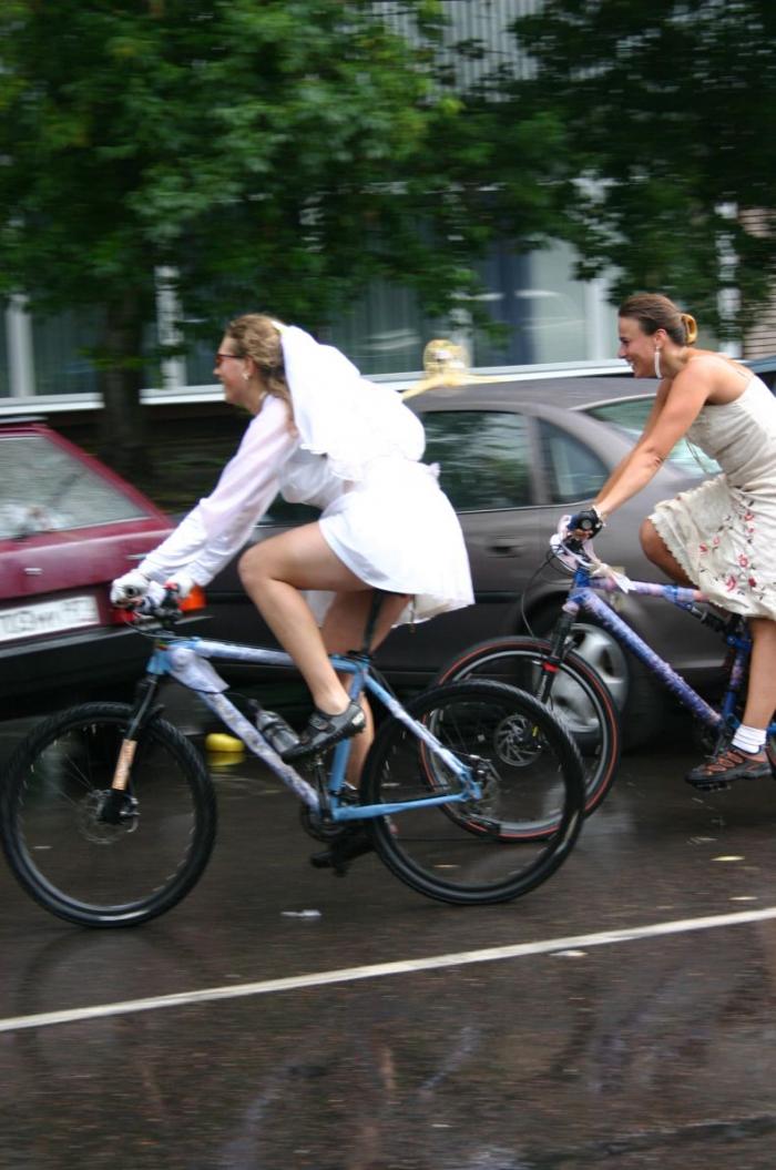 Веселый способ отпраздновать свадьбу, смотрим 