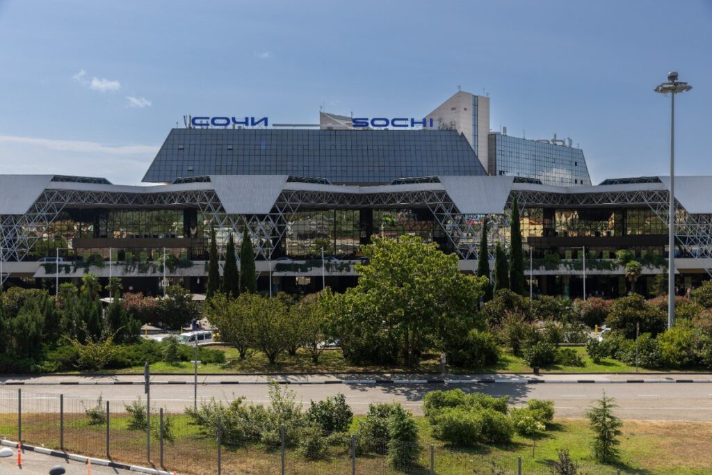 ФАС пригрозила трем российским аэропортам возбудить дело из-за лишних тарифов