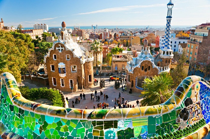 Знаменитые пряничные домики (Parc Guell).