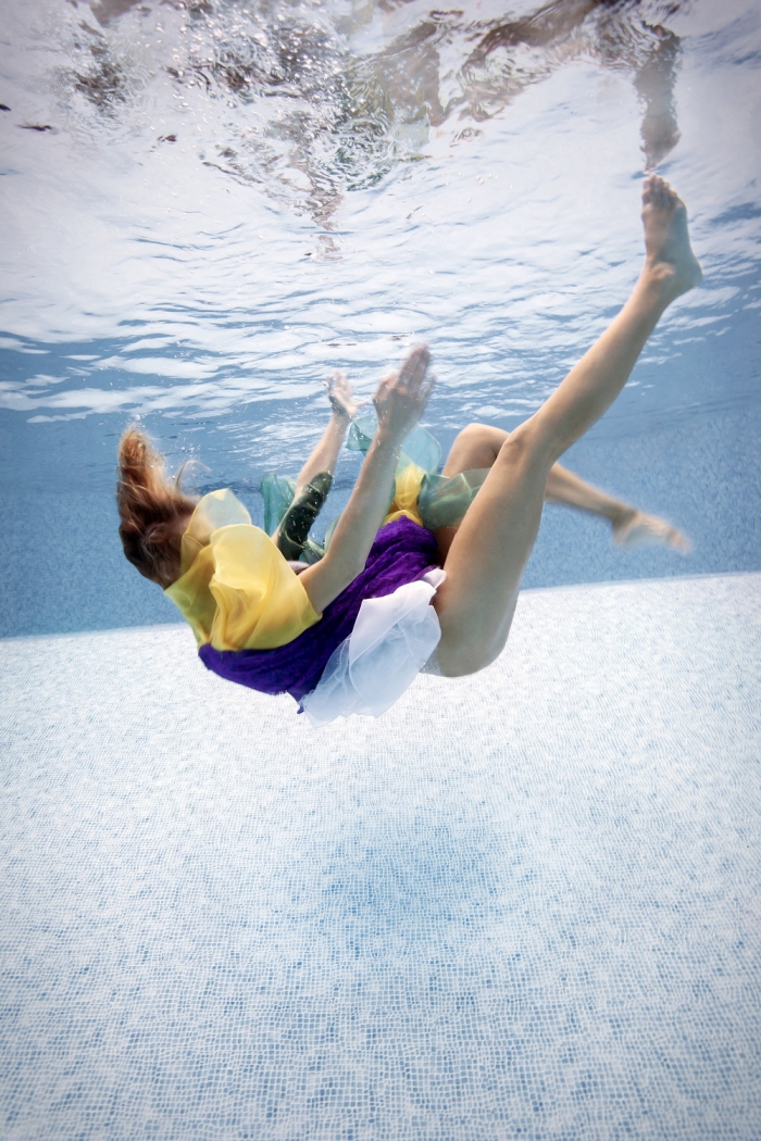 Девушки в воде на снимках Меган Огилви фото,фотография,фотосафари