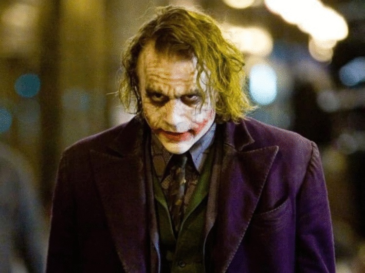 Вот как выглядят актёры, скрывающиеся под маской известных персонажей 