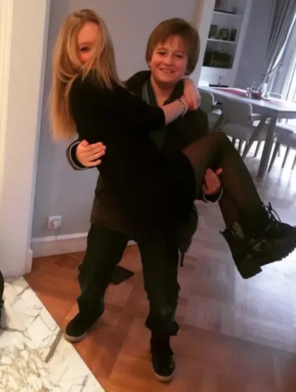 Елизавета Пескова показала редкие фото с младшим братом по случаю его 22-летия Елизавета, Дмитрия, Пескова, Михаил, Солоцинской, Николай, хорошие, сохранили, супруги, бывшие, разводом, завершился, почти, продлился, 28летняя, родился, отношенияДмитрий, полководца, советского, внучке