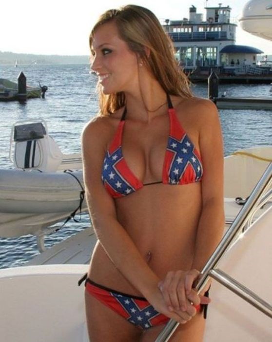 Летние девушки в бикини Летние девушки в бикини позитив