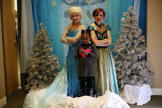 anna and elsa at eckerts