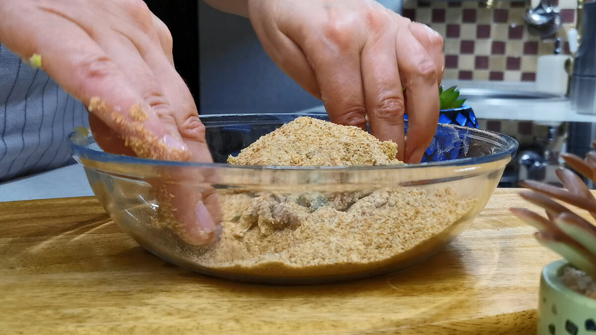 У меня все кабачки сейчас уходят на вкуснейшие котлеты. Часть съедаем сразу, остальное в морозилку и зимой едим У меня все кабачки сейчас уходят на вкуснейшие котлеты. Часть съедаем сразу, остальное в морозилку и зимой едим котлеты, перец, крупной, только, очень, сразу, проминаем, овощные, можно, сметана, укроп, чеснок, присаливаем, слегка, просто, сухарях, минут, зимой, выкладываем, сухари