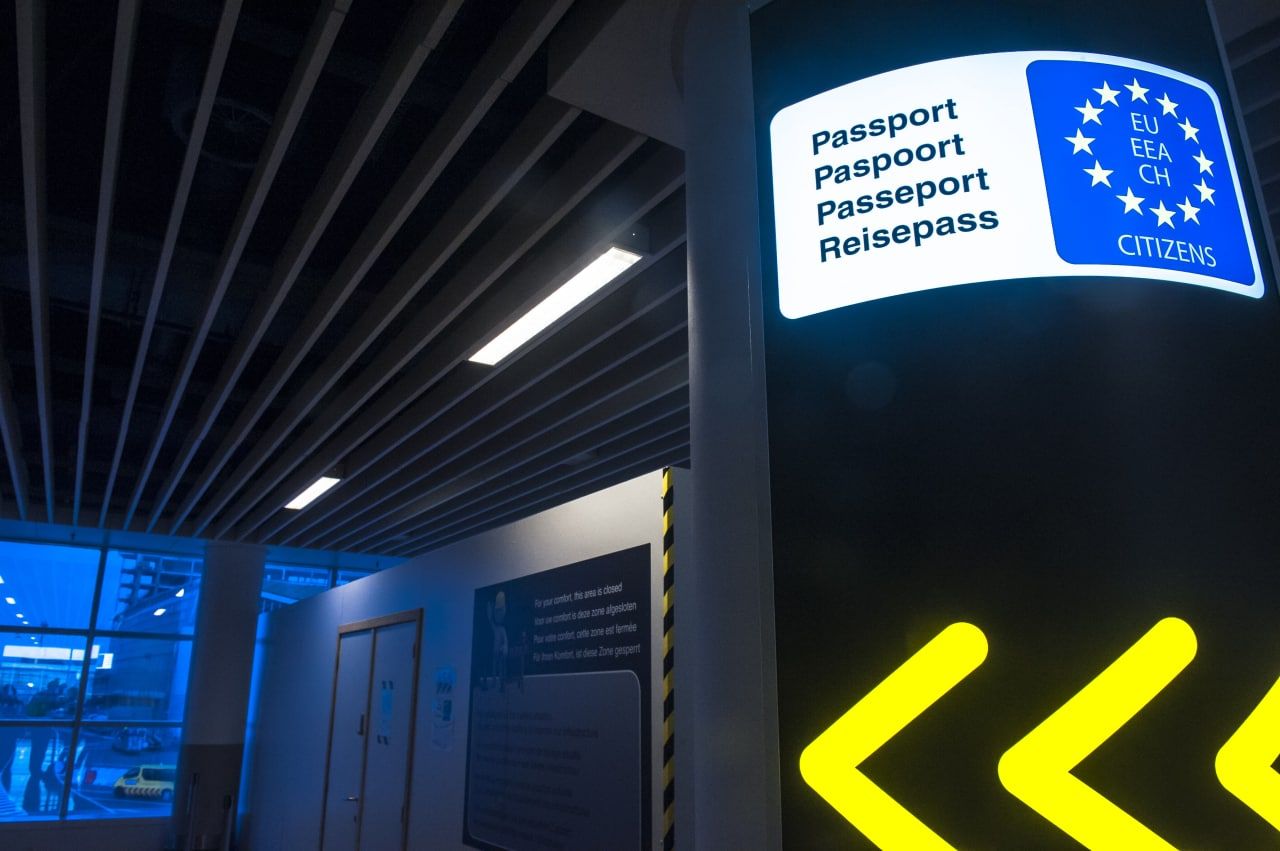 Визовый раскол: политолог Данилов рассказал, кто победит в очередном противостоянии в ЕС