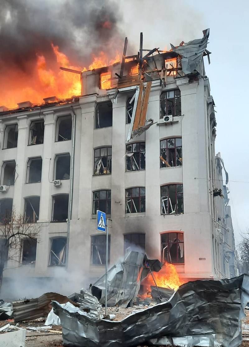 Стоит ли класть наших солдат за таких "своих"?