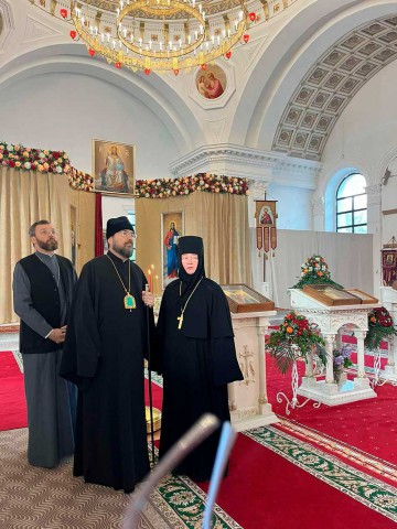 Преосвященнейший Серафим, епископ Бобруйский и Быховский, посетил женский монастырь Святых Жен-Мироносиц г. Бобруйска.