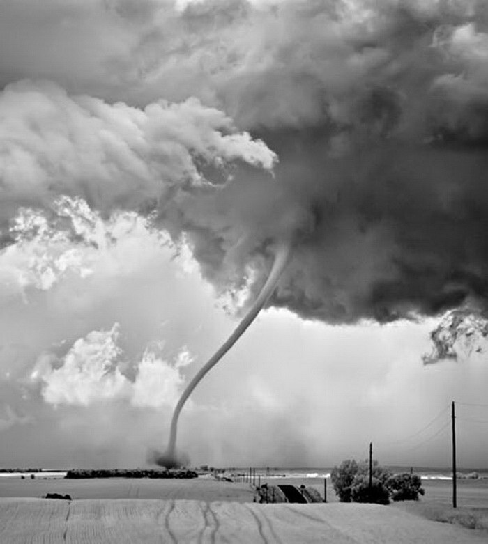 Шторм в фотографиях Mitch Dobrowner