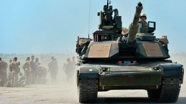 США привезли в Польшу бронированный хлам