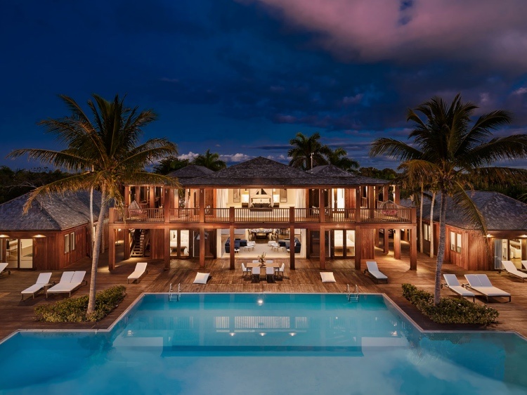 В гостях у Брюса Уиллиса: экскурсия по рекордно дорогому пляжному комплексу актера за 33 миллиона долларов В гостях у Брюса Уиллиса: экскурсия по рекордно дорогому пляжному комплексу актера за 33 миллиона долларов Звезды,Звездные пары