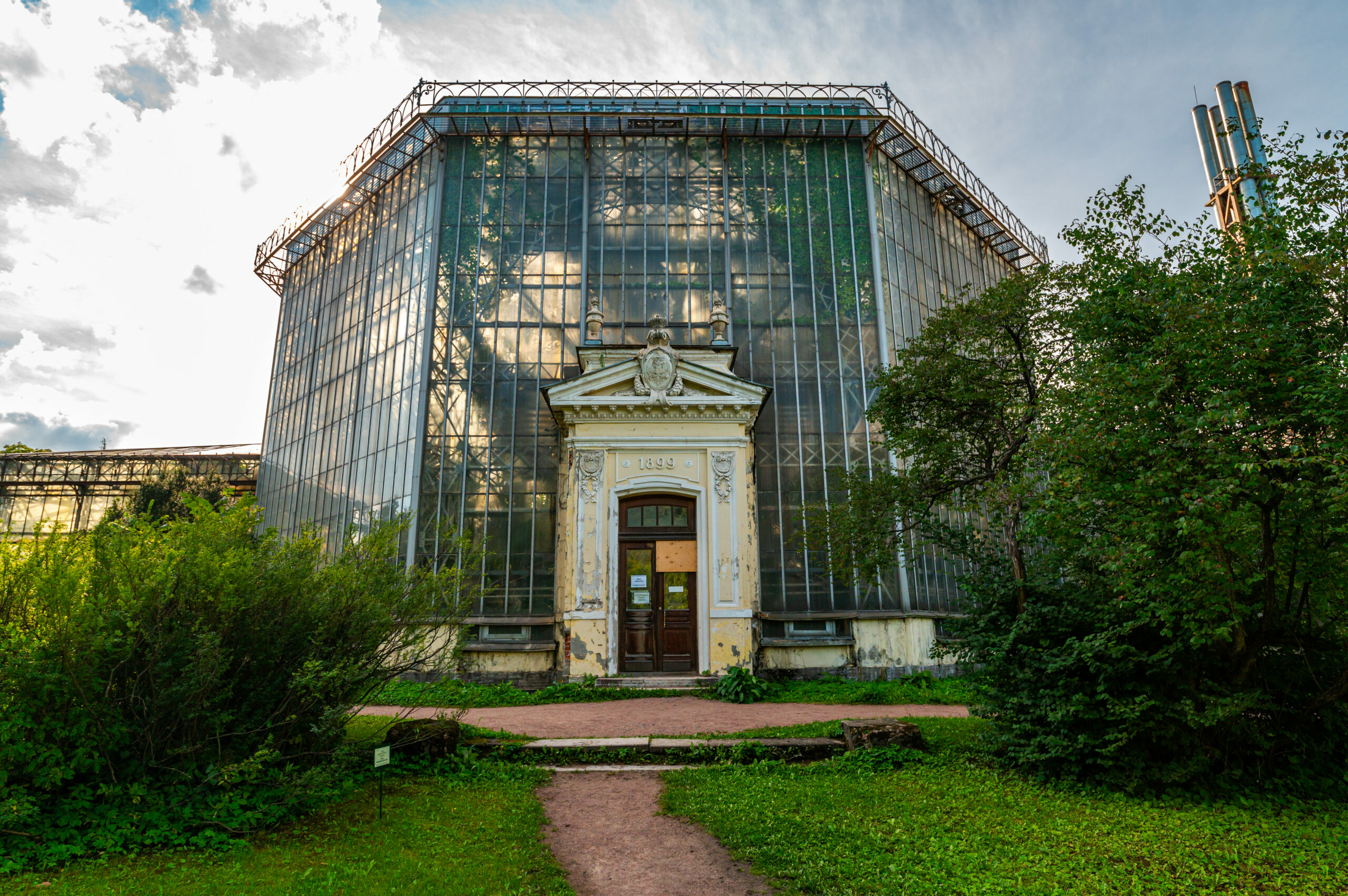 На реставрацию Ботанического сада в Петербурге потратят 253 млн рублей