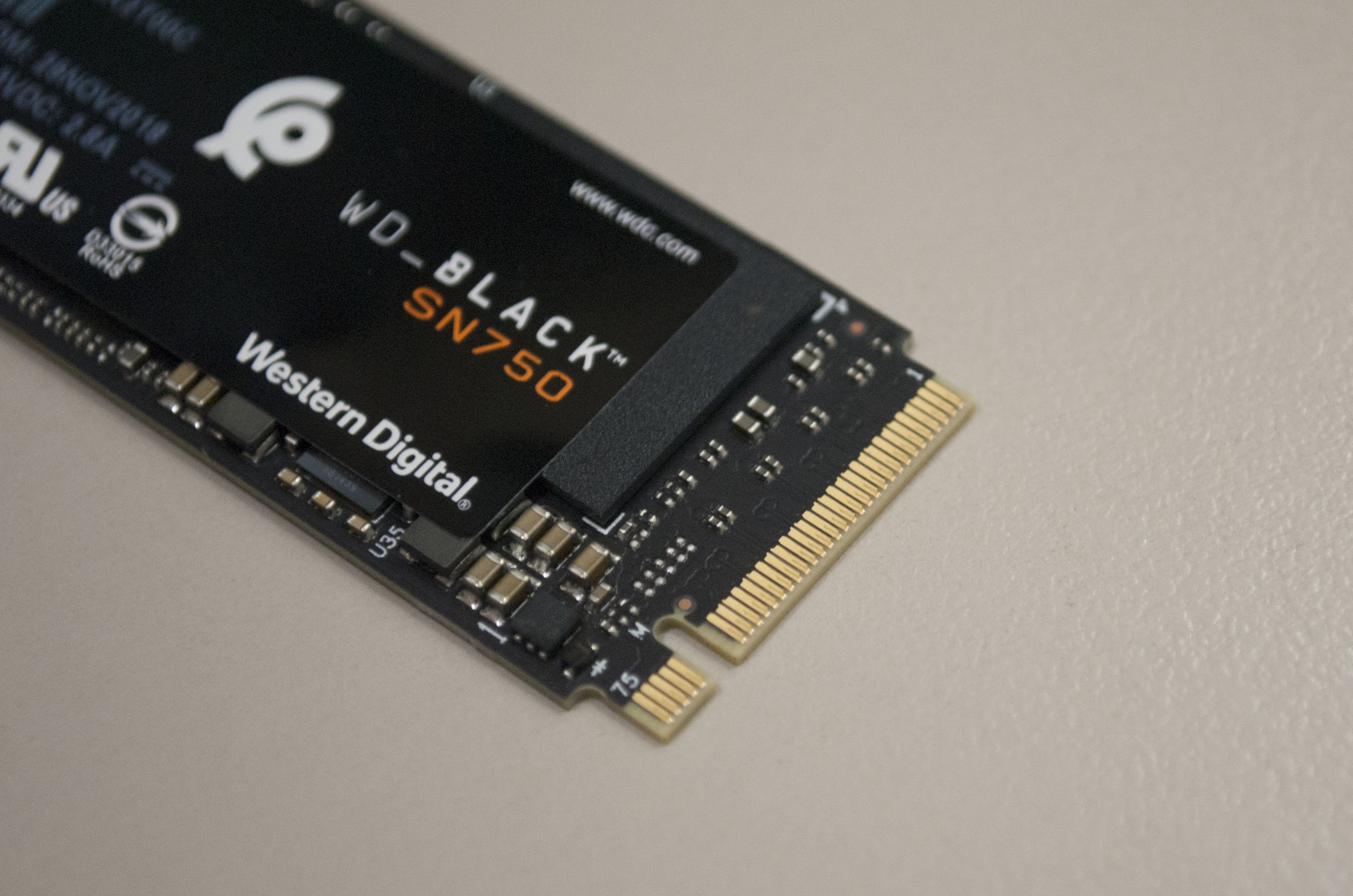 Лучшее - враг хорошего. Обзор NVMe SSD-накопителя WD Black SN750 ssd,wd,накопители,технологии