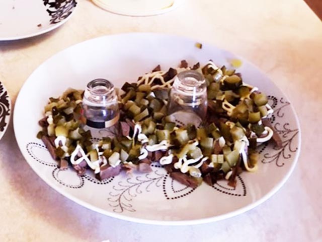 Салаты на 8 Марта – шесть вкусных рецептов Салаты на 8 Марта – шесть вкусных рецептов