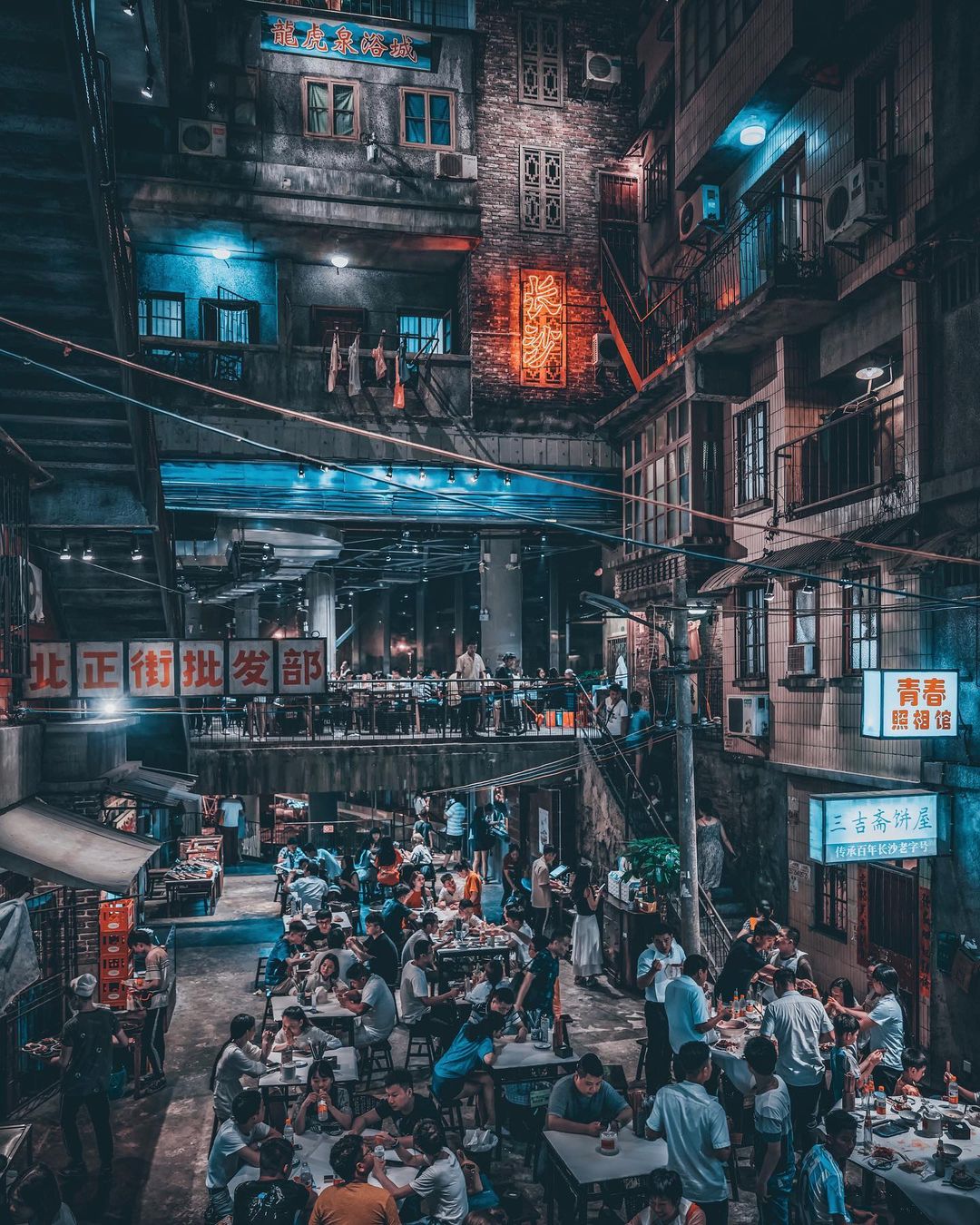 Атмосферные китайские улицы на снимках Чэня Юй Чэня Атмосферные китайские улицы на снимках Чэня Юй Чэня города,Китай,тревел-фото,улицы