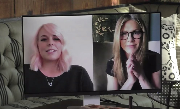 В гостях у Джимми Киммела: Дженнифер Энистон "встретилась" с медсестрой, заразившейся коронавирусом