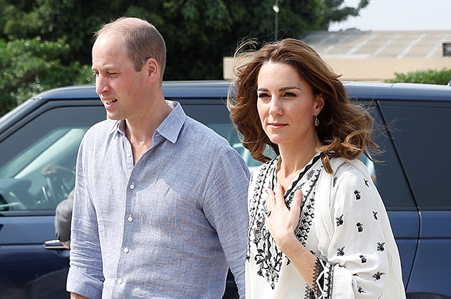 Кейт Миддлтон и принц Уильям вылетели из Лахора после вчерашней внештатной ситуации в небе