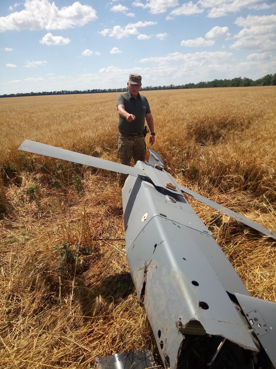 «Практически – целая» – кубанские казаки затрофеили ракету Storm Shadow «Практически – целая» – кубанские казаки затрофеили ракету Storm Shadow оружие