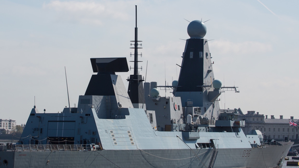 Политолог объяснил значимость находки секретных документов по эсминцу Defender