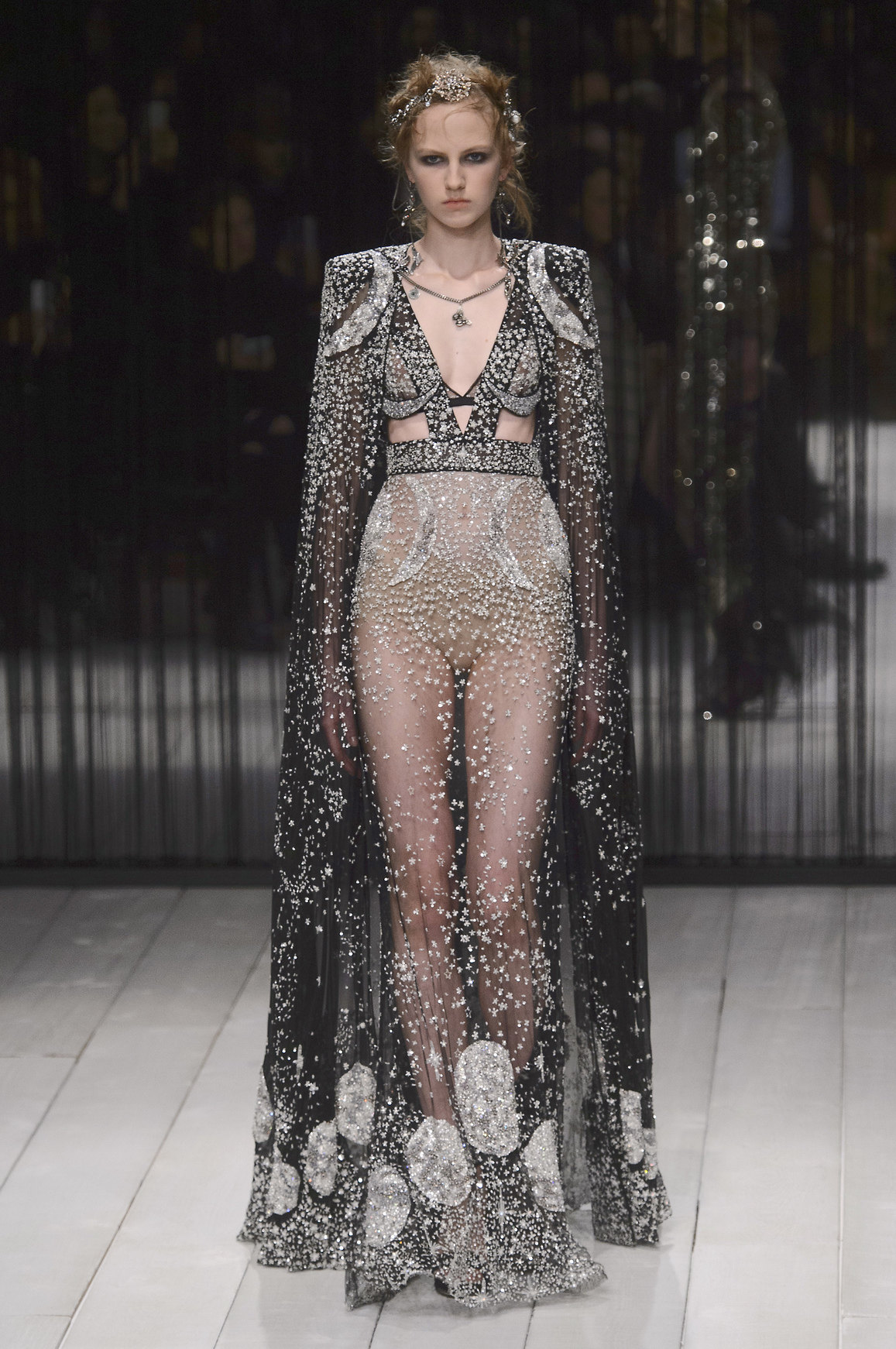 Alexander McQueen осень-зима 2016