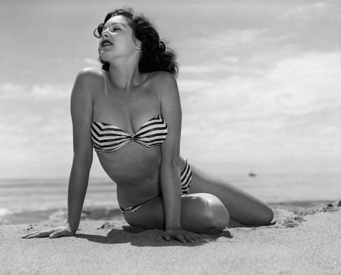Joanne Arnold, Мисс Май 1954.