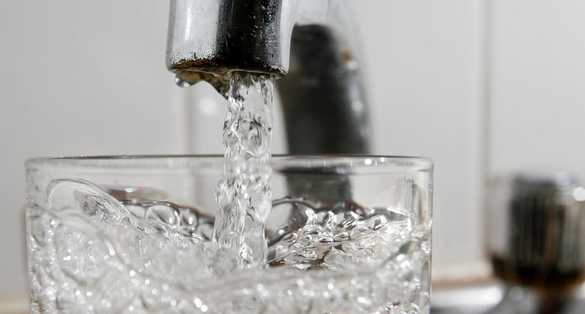 «Питьевые» карты мира: в каких странах можно пить воду из-под крана, а в каких нет