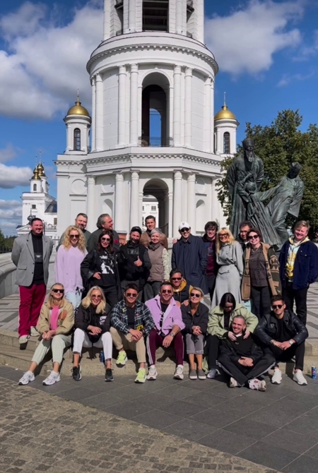 Виктория Шелягова свозила Екатерину Варнаву, Иду Галич, Яна Яновского и других друзей "на картошку" Виктория Шелягова свозила Екатерину Варнаву, Иду Галич, Яна Яновского и других друзей "на картошку" Новости