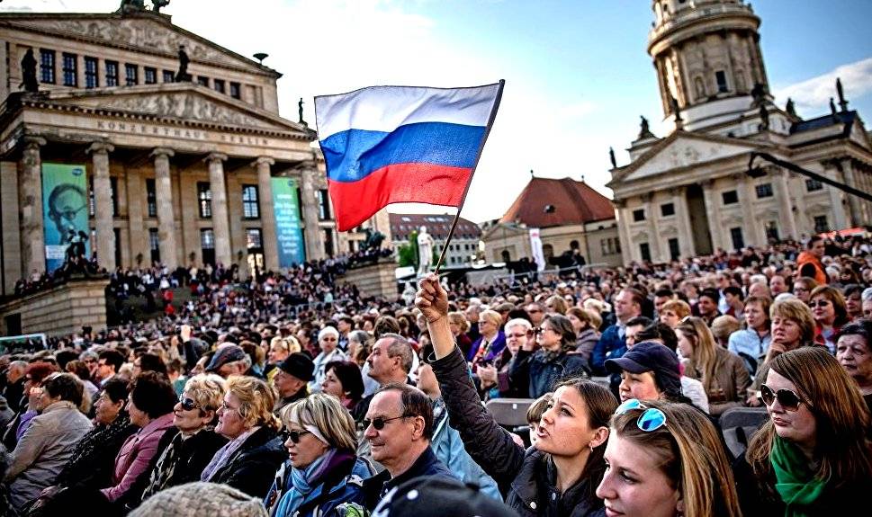 "А нас-то за шо ?" истории,общество,политика,россияне,эмигранты