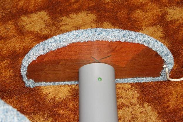 Обклеиваем лежанку тканью