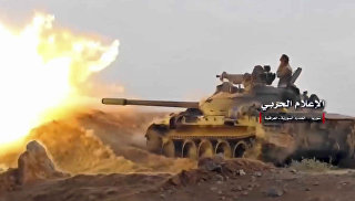 Сирийская армия ведет обстрел позиций боевиков у города Абу-Кемаль. Архивное фото